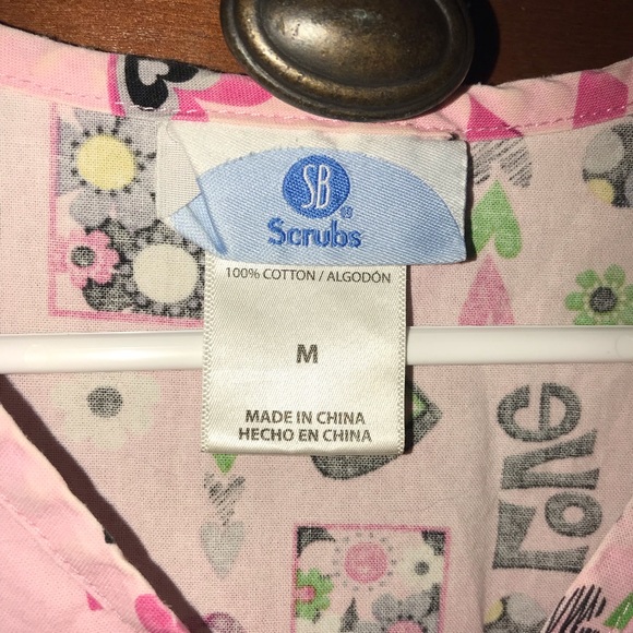 Pink woman’s scrub top with Brest cancer awareness ribbon and hearts - Picture 3 of 6